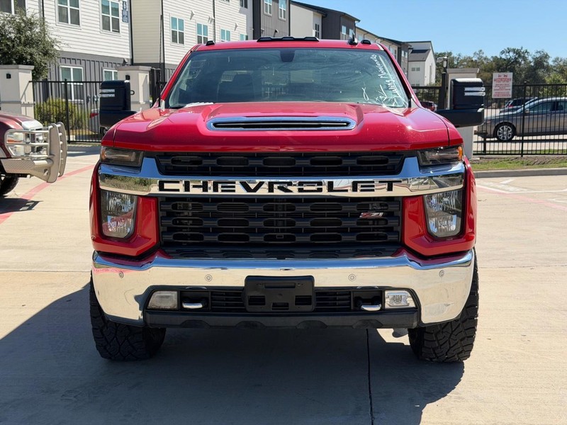 Chevrolet Silverado 2500HD Vehicle Full-screen Gallery Image 09