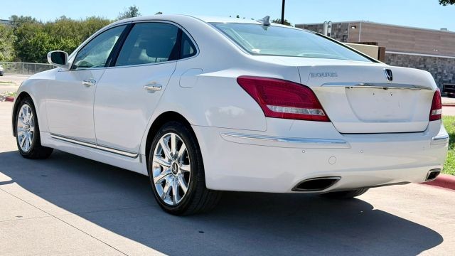 Hyundai Equus Vehicle Full-screen Gallery Image 04