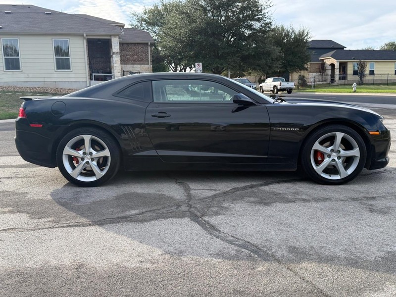 Chevrolet Camaro Vehicle Full-screen Gallery Image 07
