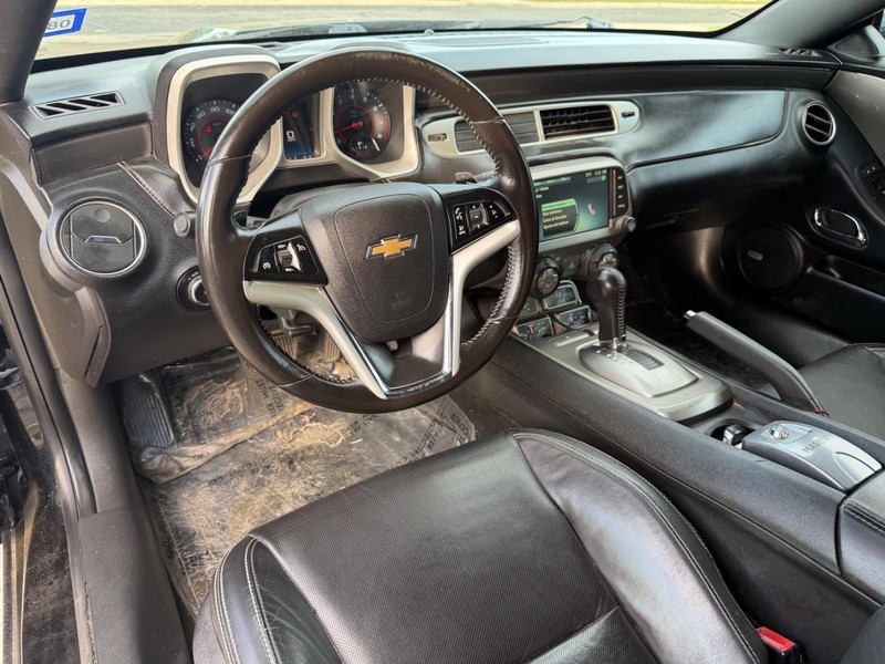 Chevrolet Camaro Vehicle Full-screen Gallery Image 11