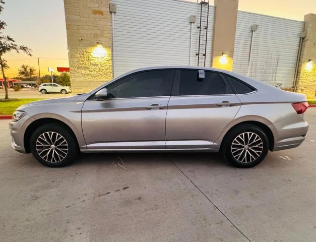 Volkswagen Jetta Vehicle Full-screen Gallery Image 07