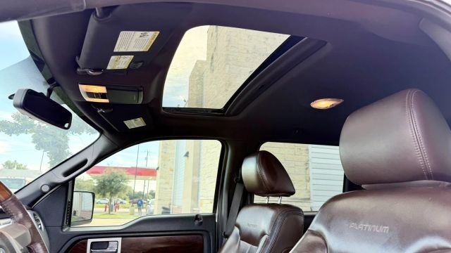 Ford F-150 Vehicle Full-screen Gallery Image 05