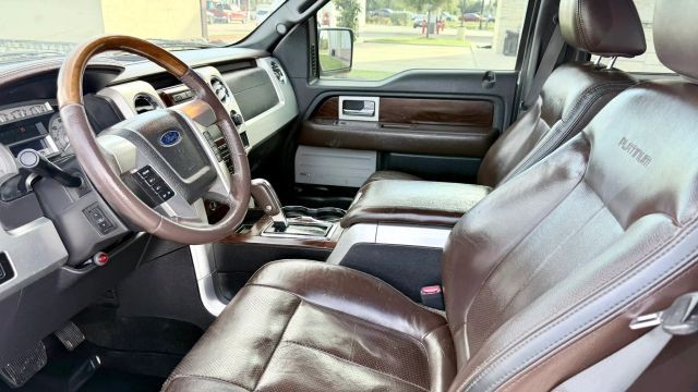 Ford F-150 Vehicle Full-screen Gallery Image 08