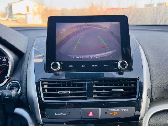 Mitsubishi Eclipse Cross Vehicle Full-screen Gallery Image 15