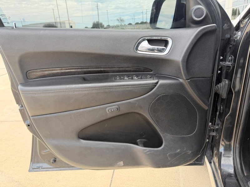 Dodge Durango Vehicle Full-screen Gallery Image 10
