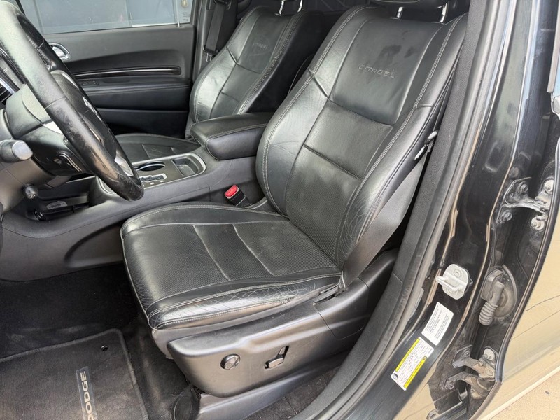 Dodge Durango Vehicle Full-screen Gallery Image 12