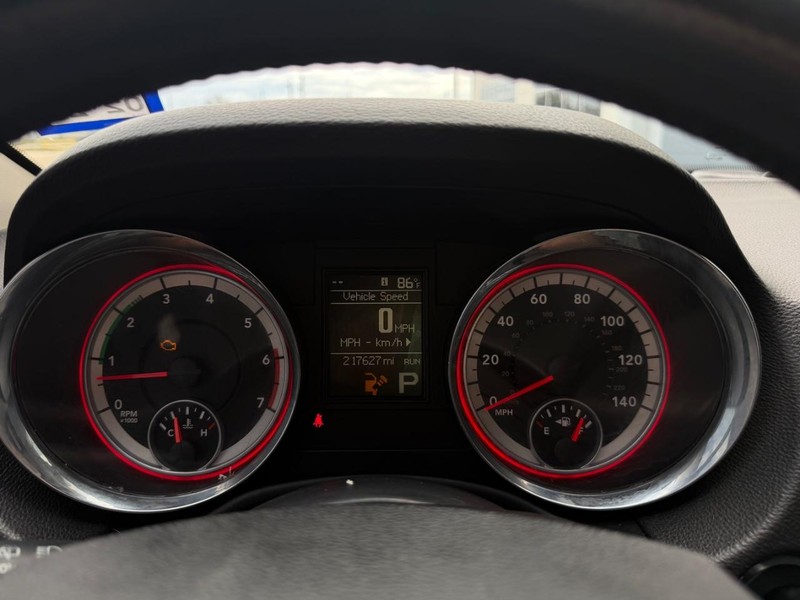 Dodge Durango Vehicle Full-screen Gallery Image 13