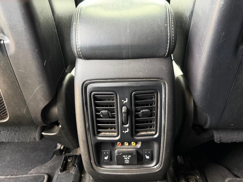 Dodge Durango Vehicle Full-screen Gallery Image 18