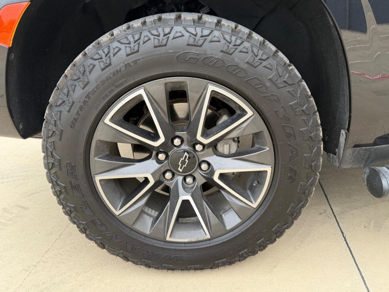 Chevrolet Tahoe Vehicle Full-screen Gallery Image 25