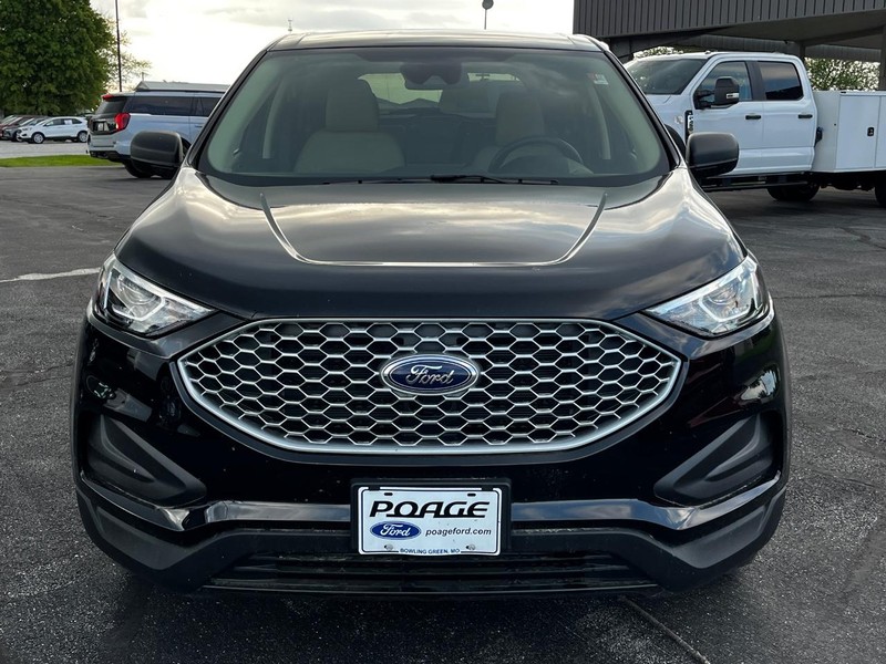 Ford Edge Vehicle Full-screen Gallery Image 09