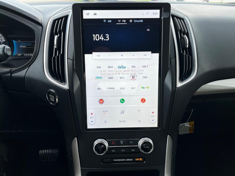 Ford Edge Vehicle Full-screen Gallery Image 20