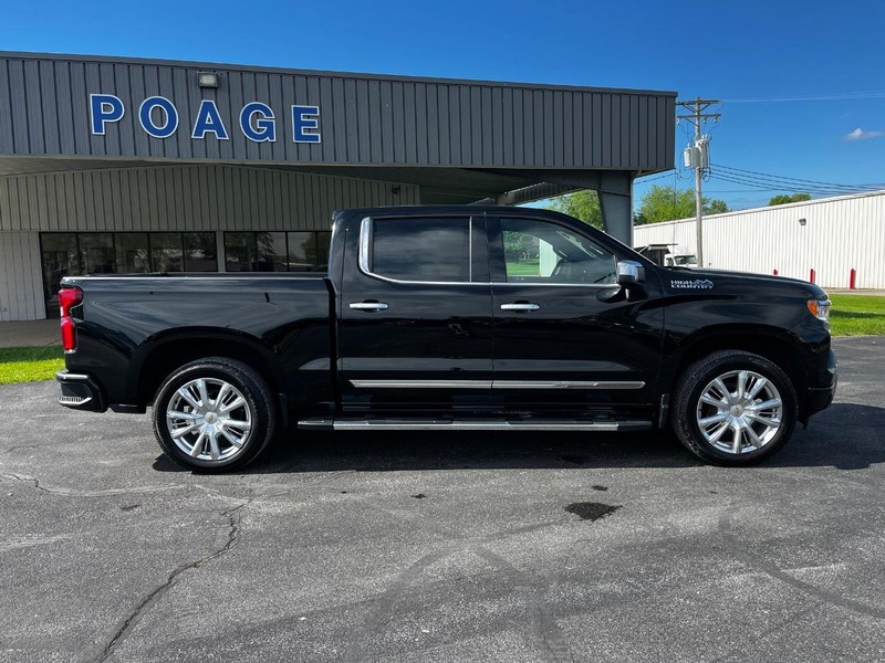 Chevrolet Silverado 1500 Vehicle Full-screen Gallery Image 02