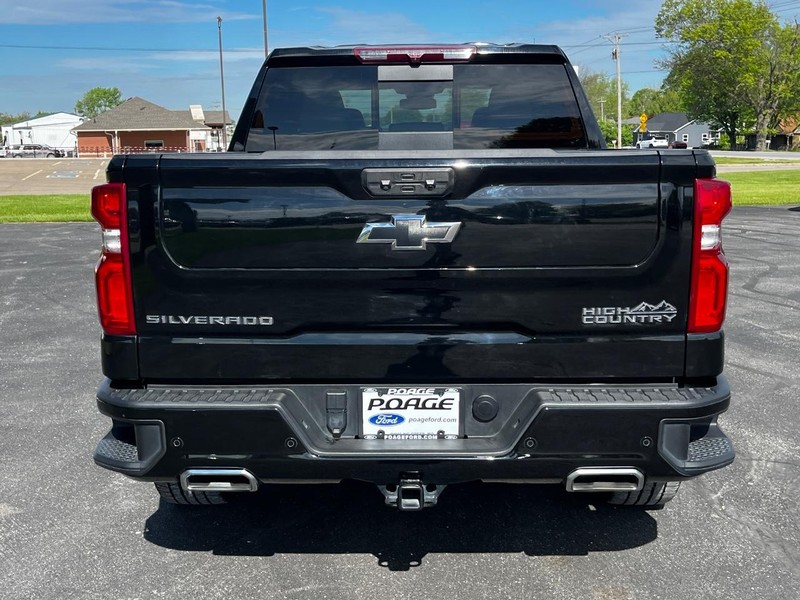 Chevrolet Silverado 1500 Vehicle Full-screen Gallery Image 04