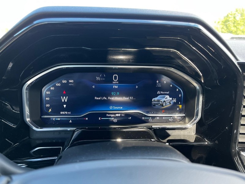 Chevrolet Silverado 1500 Vehicle Full-screen Gallery Image 20