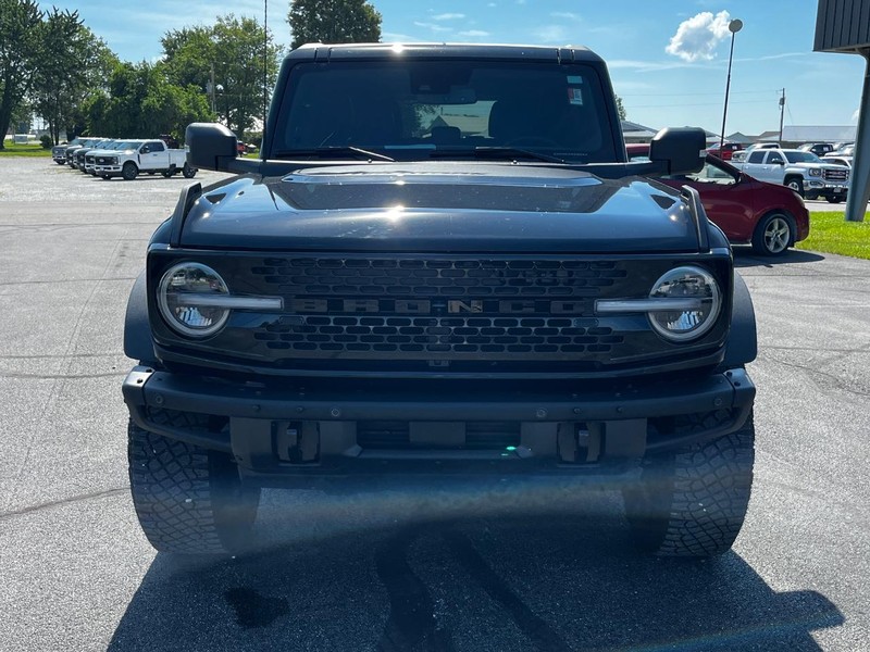 Ford Bronco Vehicle Full-screen Gallery Image 09