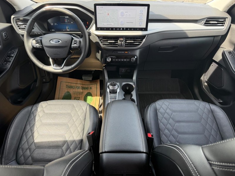 Ford Escape Vehicle Full-screen Gallery Image 11