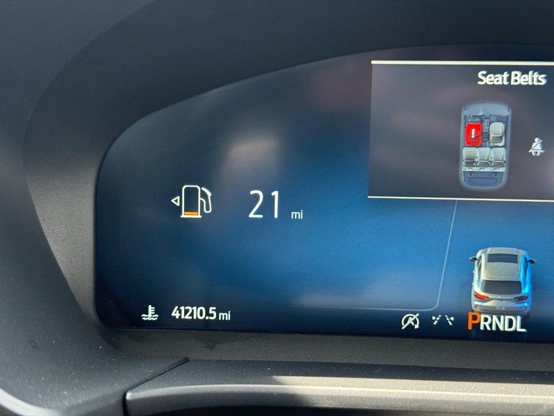 Ford Escape Vehicle Full-screen Gallery Image 20