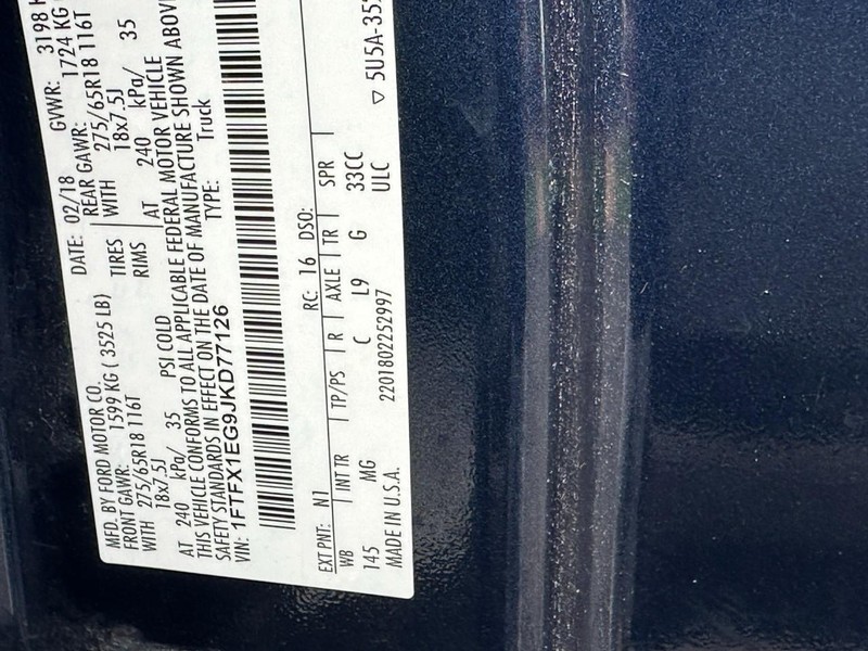 Ford F-150 Vehicle Full-screen Gallery Image 22