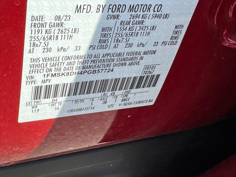 Ford Explorer Vehicle Full-screen Gallery Image 25