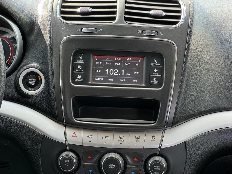 Dodge Journey Vehicle Full-screen Gallery Image 14