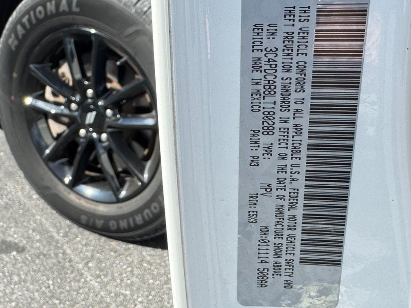 Dodge Journey Vehicle Full-screen Gallery Image 23