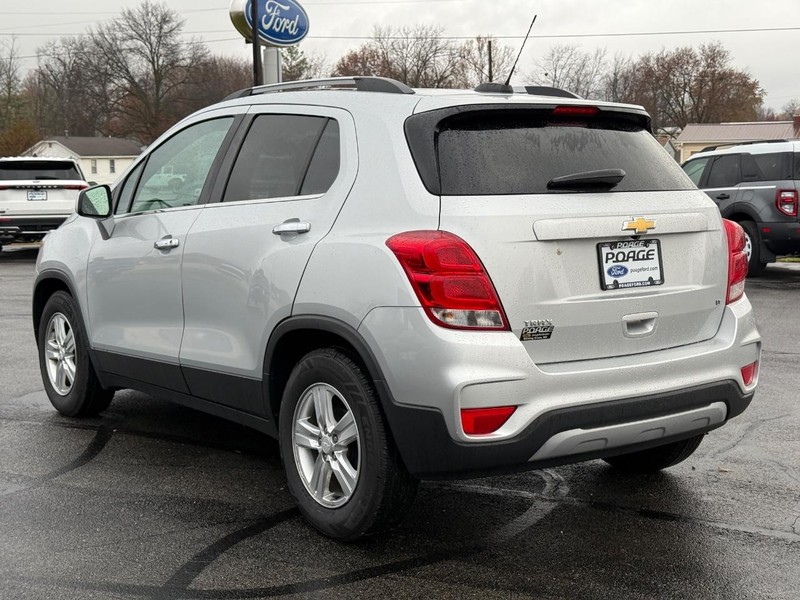 Chevrolet Trax Vehicle Full-screen Gallery Image 05