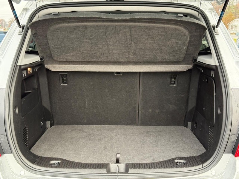 Chevrolet Trax Vehicle Full-screen Gallery Image 06