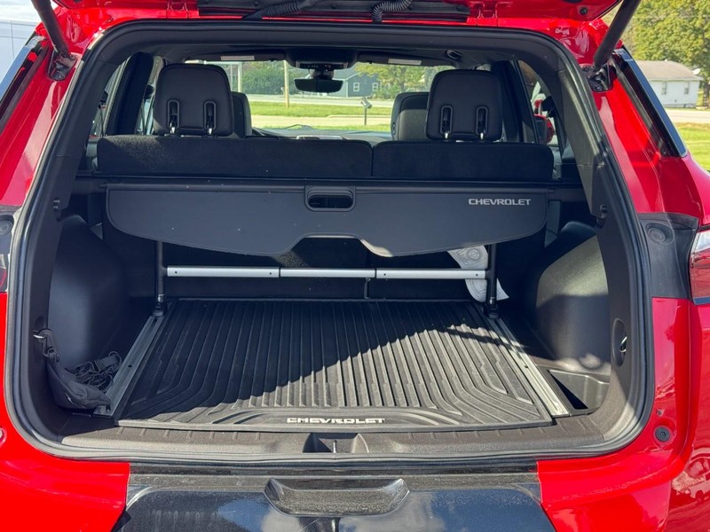 Chevrolet Blazer Vehicle Full-screen Gallery Image 04