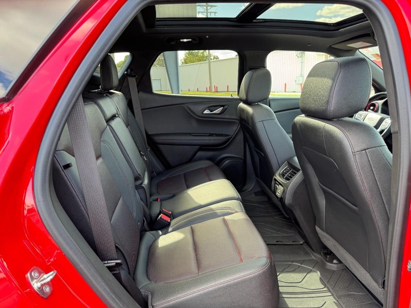 Chevrolet Blazer Vehicle Full-screen Gallery Image 10