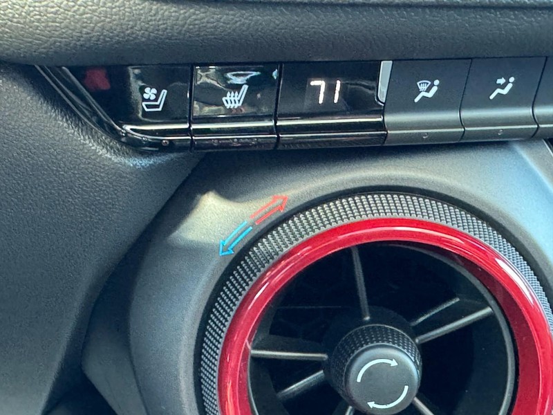 Chevrolet Blazer Vehicle Full-screen Gallery Image 22