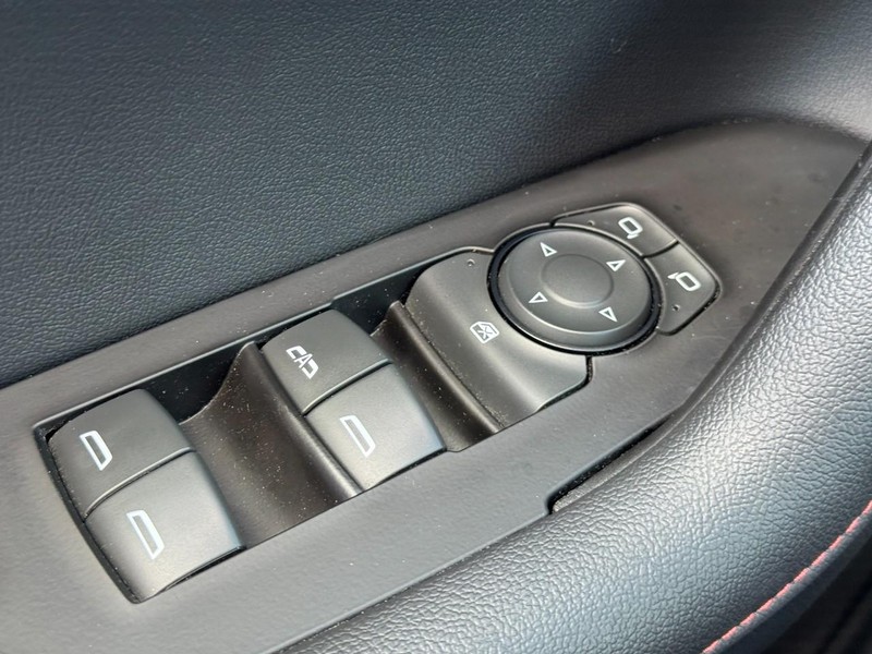 Chevrolet Blazer Vehicle Full-screen Gallery Image 26