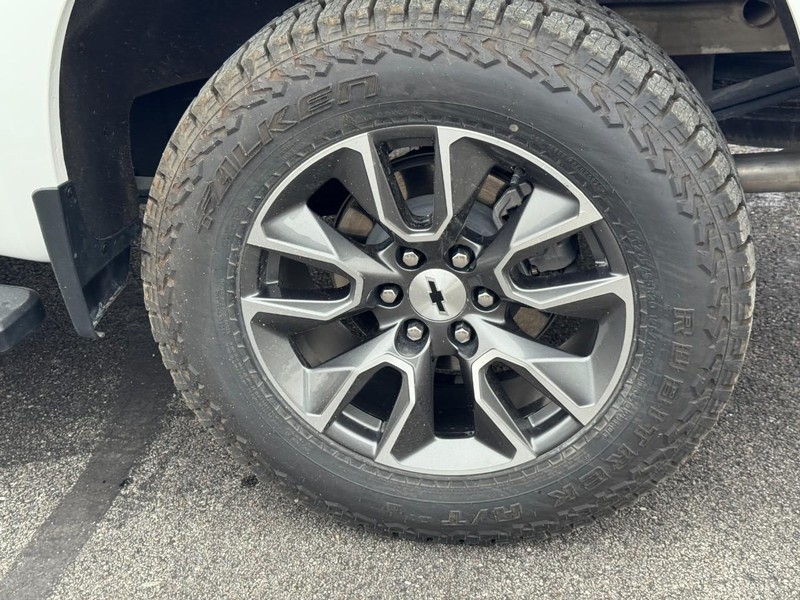 Chevrolet Silverado 1500 Vehicle Full-screen Gallery Image 07