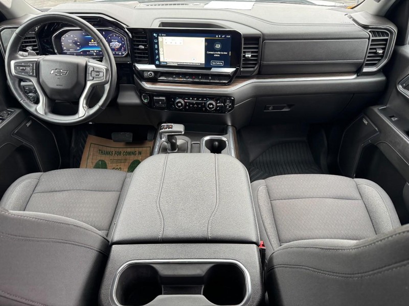 Chevrolet Silverado 1500 Vehicle Full-screen Gallery Image 11