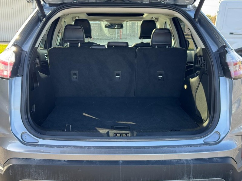 Ford Edge Vehicle Full-screen Gallery Image 04