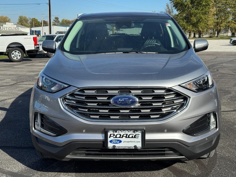 Ford Edge Vehicle Full-screen Gallery Image 09