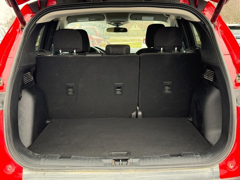 Ford Escape Vehicle Full-screen Gallery Image 06