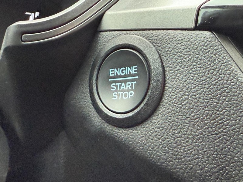 Ford Escape Vehicle Full-screen Gallery Image 15