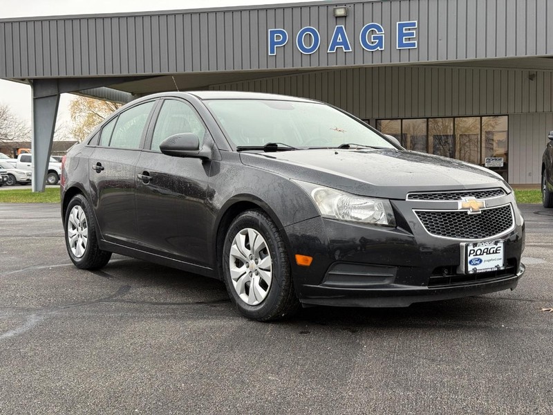 Chevrolet Cruze Vehicle Full-screen Gallery Image 01