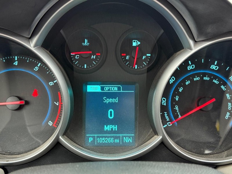 Chevrolet Cruze Vehicle Full-screen Gallery Image 17