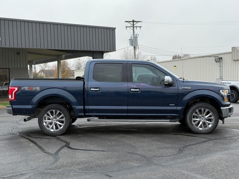 Ford F-150 Vehicle Full-screen Gallery Image 02