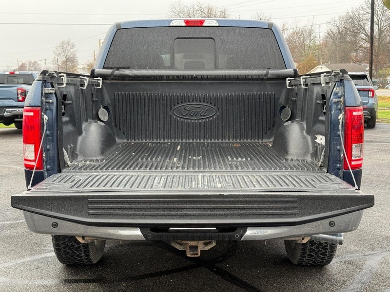 Ford F-150 Vehicle Full-screen Gallery Image 06