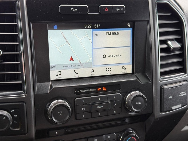 Ford F-150 Vehicle Full-screen Gallery Image 17