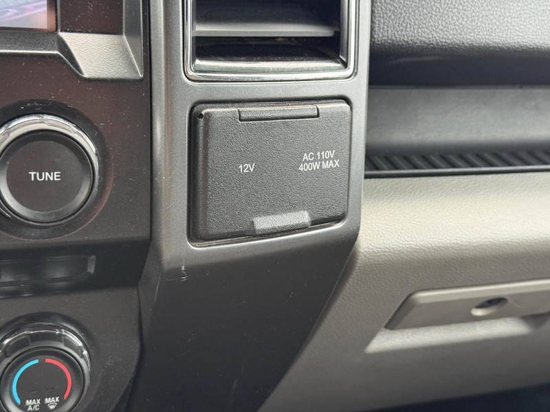 Ford F-150 Vehicle Full-screen Gallery Image 20