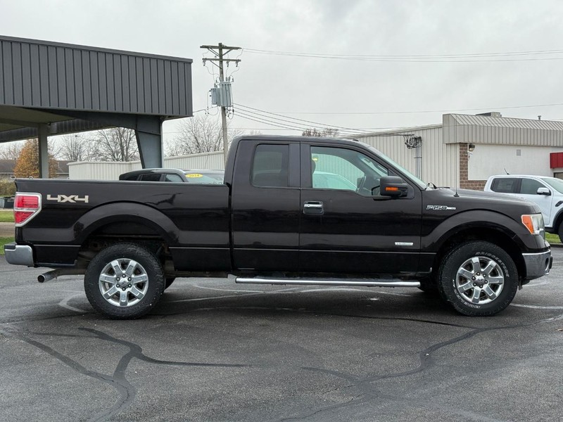 Ford F-150 Vehicle Full-screen Gallery Image 02