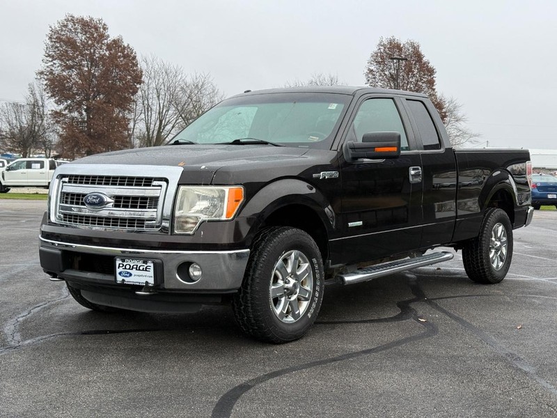 Ford F-150 Vehicle Full-screen Gallery Image 09