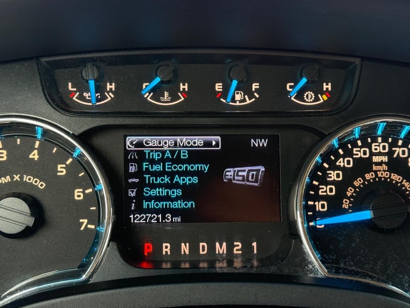 Ford F-150 Vehicle Full-screen Gallery Image 21