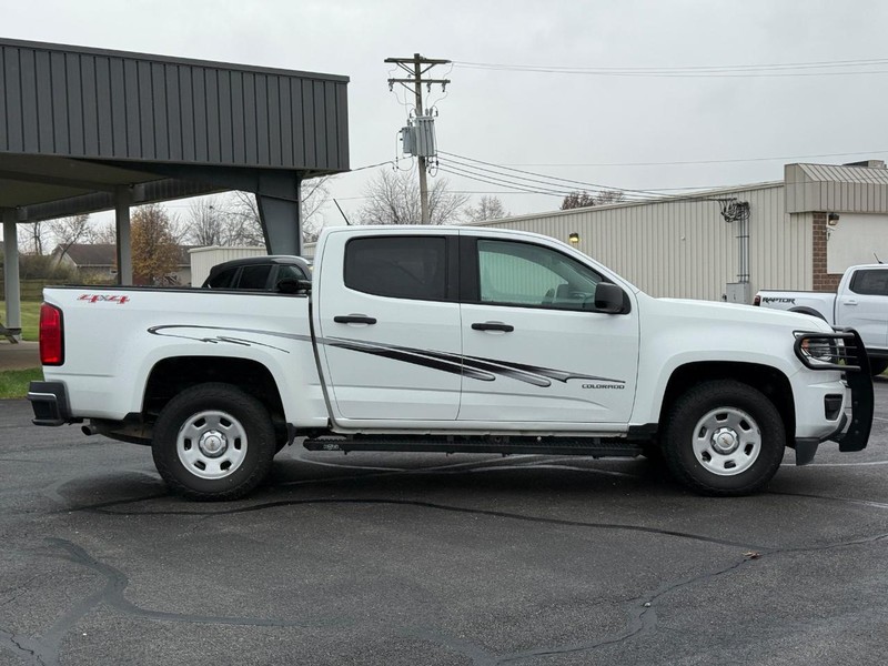 Chevrolet Colorado Vehicle Full-screen Gallery Image 02
