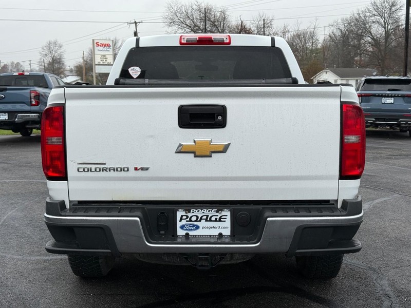 Chevrolet Colorado Vehicle Full-screen Gallery Image 04