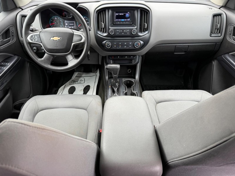 Chevrolet Colorado Vehicle Full-screen Gallery Image 11