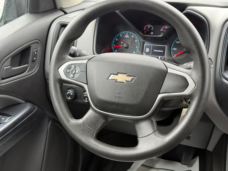 Chevrolet Colorado Vehicle Full-screen Gallery Image 12